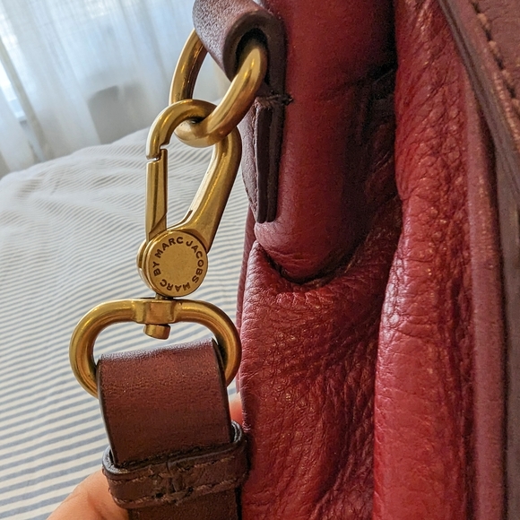 MARC by Marc Jacobs Irina KMJ Red and Wineberry Handbag Purse - Picture 8 of 9